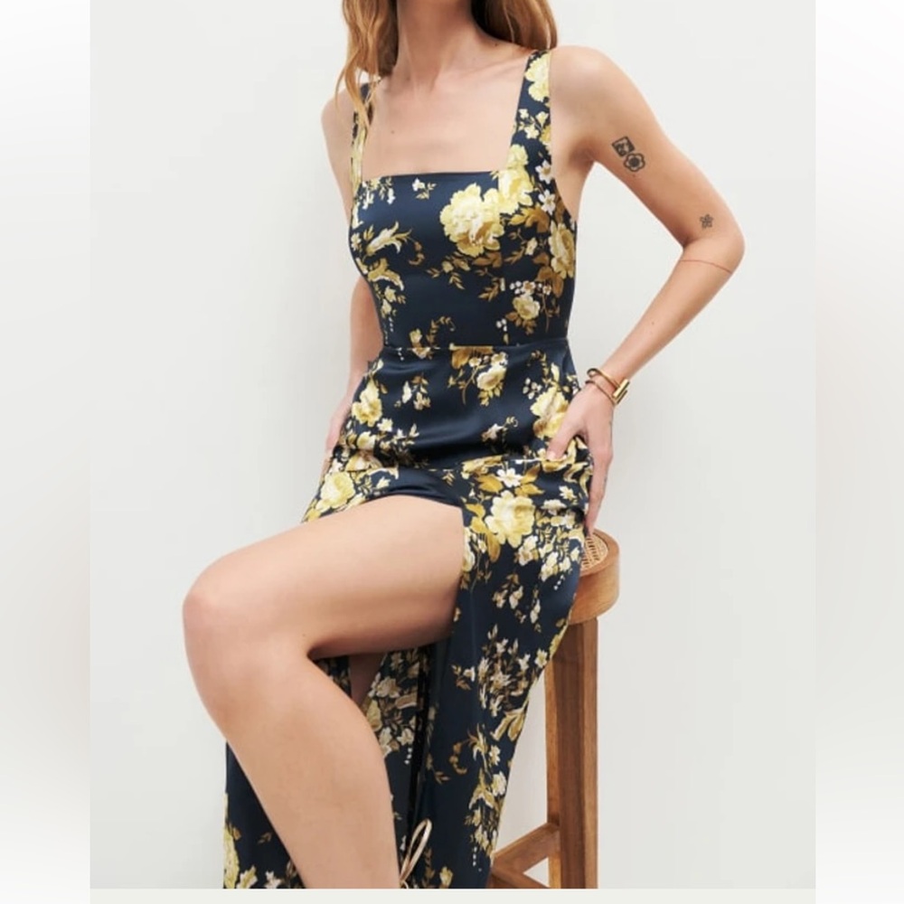 Reformation Solay Silk Dress - Size 4. Excellent condition - wore only once - Picture 6 of 7